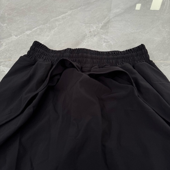 Women’s Lululemon Hotty Hot High Rise Skirt Shorts Skort Pockets Size 4 - Picture 12 of 16